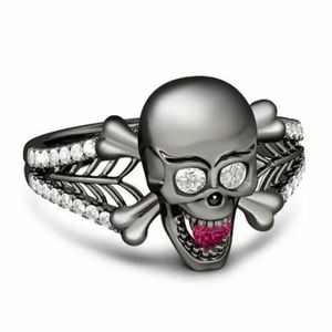 *Sale* New Gothic Black Skull Heart Shaped Ruby Ring.
